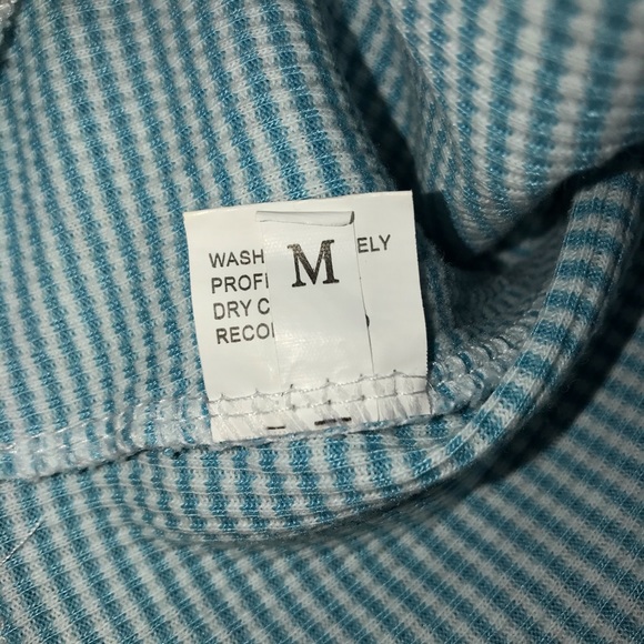 🌼3/$30🌼 PLT Off The Shoulder Tee - Picture 3 of 4